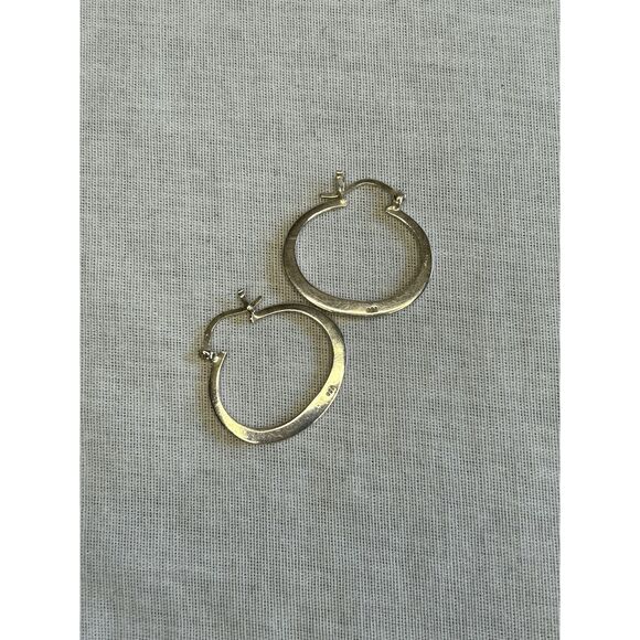 Silver Oval Hoop 1 Inch Earrings, Stamped "926," Classic, Minimalist - Picture 6 of 6